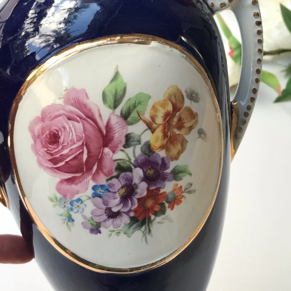 Vintage czechoslovakia vase